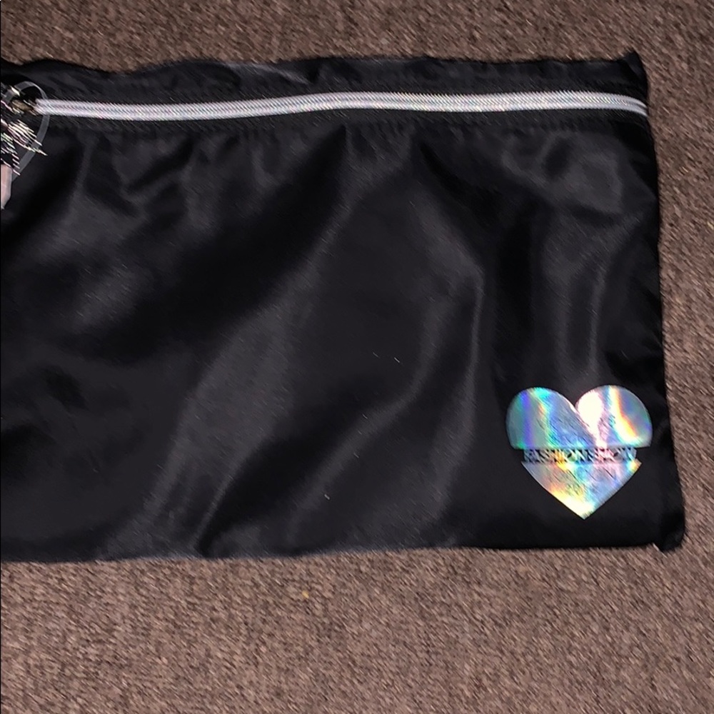 2014 Victoria secret pouch